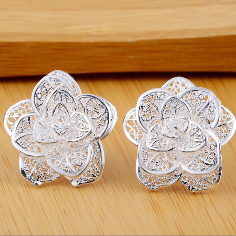 Large beautiful flower filigree silver earrings